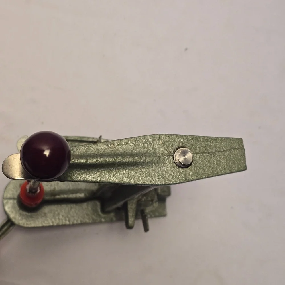 Vintage PEFRA Apple Peeler Corer Made in Germany‎ Green Cast Metal Hand Crank